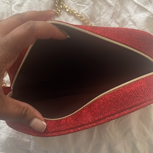 Clutch - Picture 2 of 4